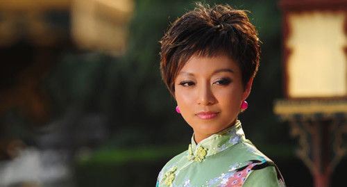  中国好声音爱新觉罗媚资料背景 妈妈嫁给英国人