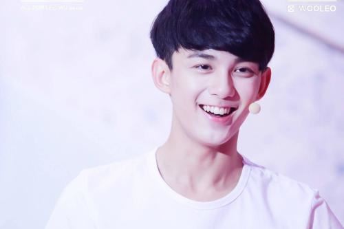 曾舜晞吴磊对比照 长的好像双胞胎