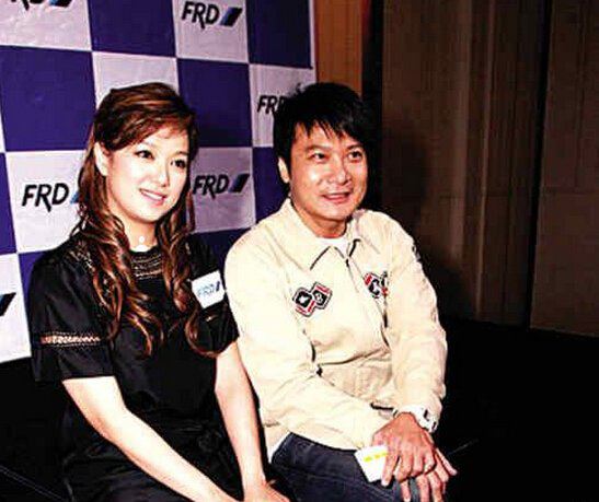 李珊珊为何和钱嘉乐分手 年龄相差太大有代沟