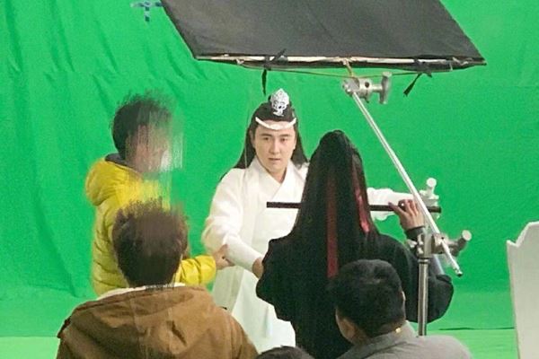 沈腾cos蓝忘机 一个发福的中年人