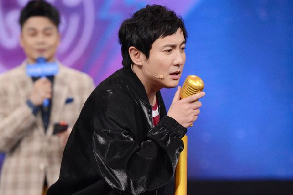 沈腾cos蓝忘机 一个发福的中年人