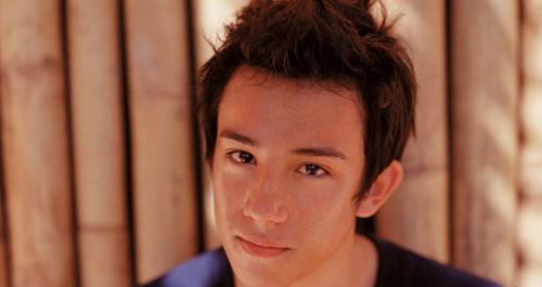  张致恒后援会脱粉 疑一脚踏五船被骂贱男