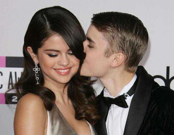 贾斯汀比伯前女友帮其擦身旧情复燃