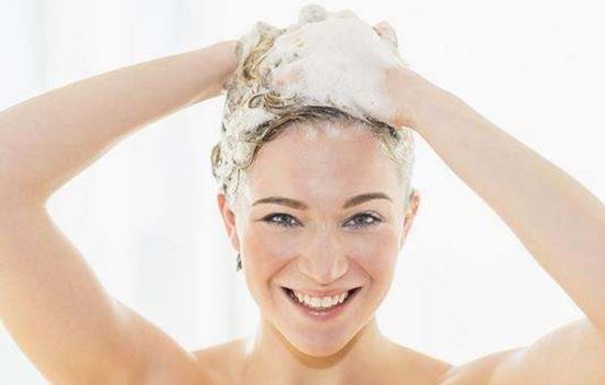 先护发素后洗发水吗 先用护发素再用洗发水危害