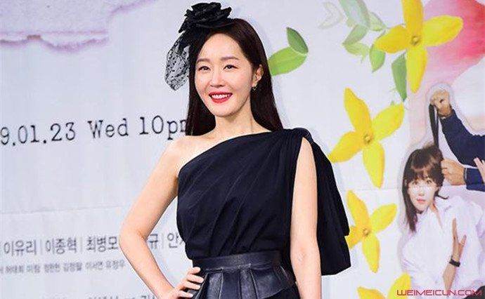 严智苑在韩国的地位 严智苑老公是谁