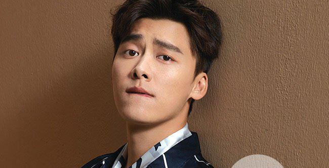 李易峰女友李菲儿 两人承认恋情交往证据