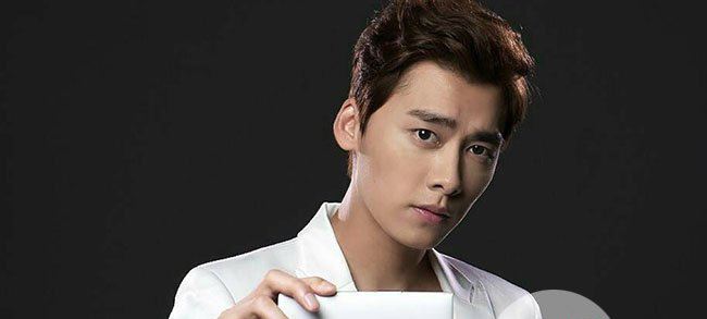 李易峰女友李菲儿 两人承认恋情交往证据