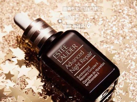 雅诗兰黛精华液功效与作用 雅诗兰黛精华液的正确使用方法