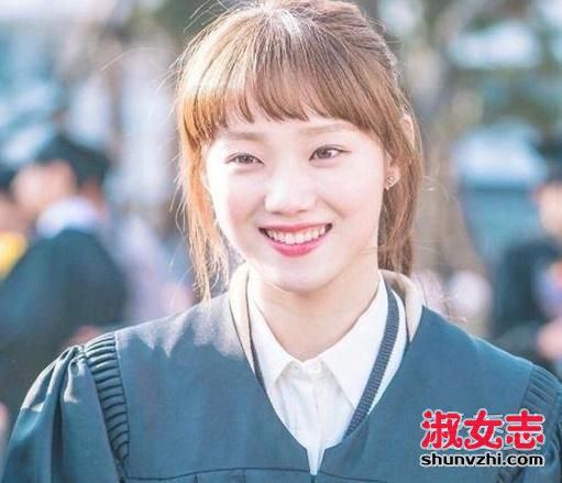 圆脸留空气刘海好看么 圆脸空气刘海图片