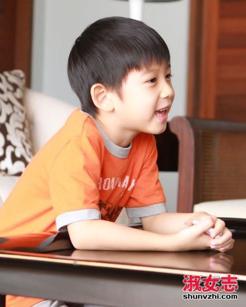 胡静和儿子照片 胡静老公是谁 身家多少 家庭背景