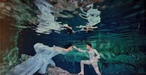  阿娇水下婚纱照 画面十分唯美浪漫