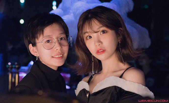 爆胎草莓粥和锅盖wer什么关系 是情侣吗？