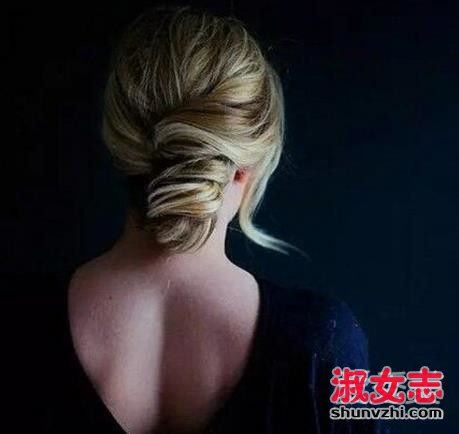 2017流行的丸子头扎法 香蕉丸子头怎么扎