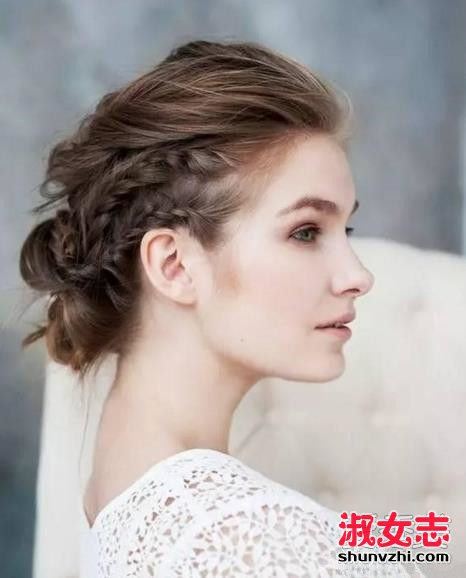 2017流行的丸子头扎法 香蕉丸子头怎么扎