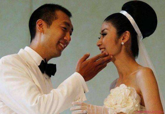 陈慧琳老公刘建浩资料 刘建浩吃陈慧琳奶怎么回事