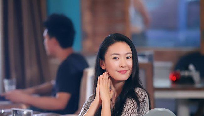 张默打童瑶的原因 童瑶遭遇校内潜规则怎么回事