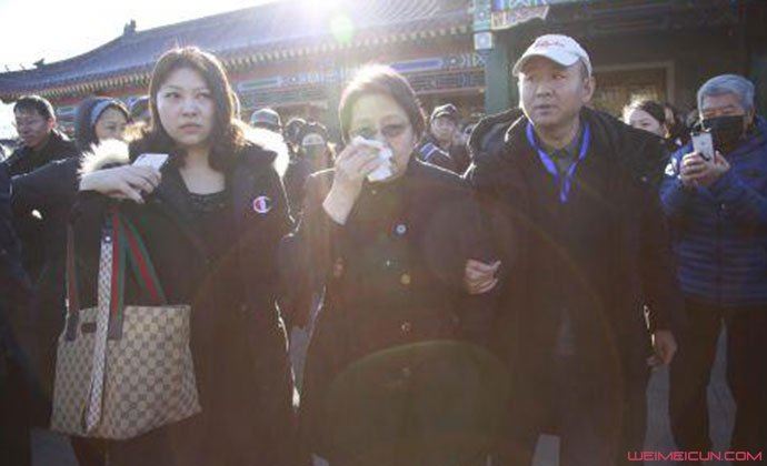 赵忠祥追悼会举行 众多好友纷纷到场