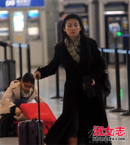 郭碧婷素颜现身无人识 女明星素颜如路人