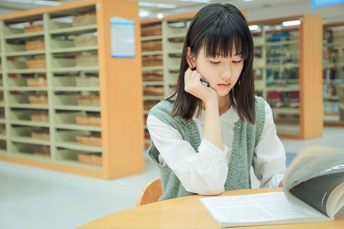 陈都灵家境背景曝光 揭露陈都灵父母是做什么的高中发生了什么