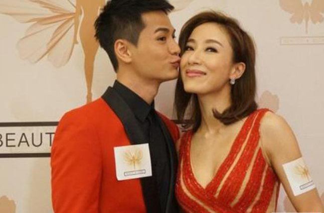 杨怡车震门图片 和男主罗仲谦终于结婚了