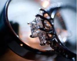 男女分手,是用感情的一方最难过