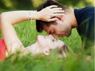 恋爱中的男人“不老实”,为何女人不拒绝?