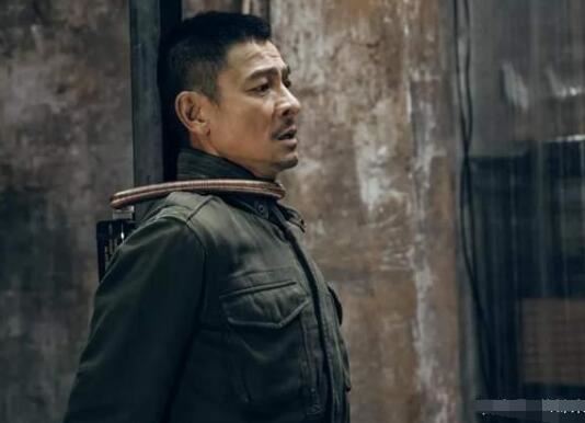 【解析】拆弹专家2结局什么意思 最后男主刘德华死了没