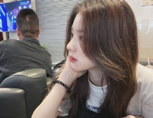 【西看】网红iiiis孙一宁在哪直播微博抖音号 孙一宁个人资料年龄整容黑历史遭扒