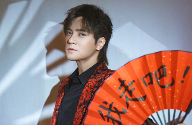 【西看】复出首日罗志祥买200箱凤梨 网友：形象不是靠这200箱凤梨能挽回的