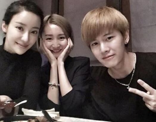 任嘉伦迪丽热巴剧组聚餐 任嘉伦的老婆和宝宝照片