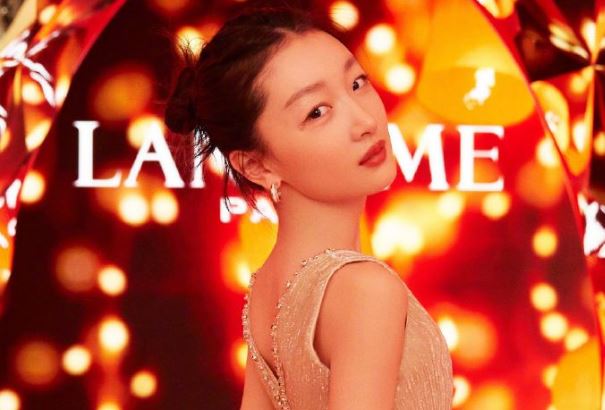 【西看】周冬雨屏幕是什么梗多高 周冬雨电影作品有哪些个人资料起底