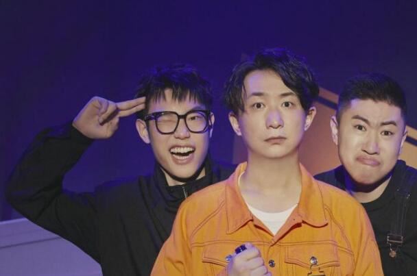 一年一度喜剧大赛偶像服务生是哪一期 节目在哪个平台播放