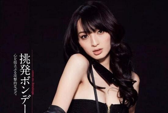 三大最美日本人妖 佐藤佳代性感到妹子都自愧不如
