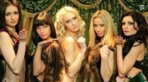 津巴布韦劫精女 为生存强奸男人(用避孕套劫取精液卖钱)