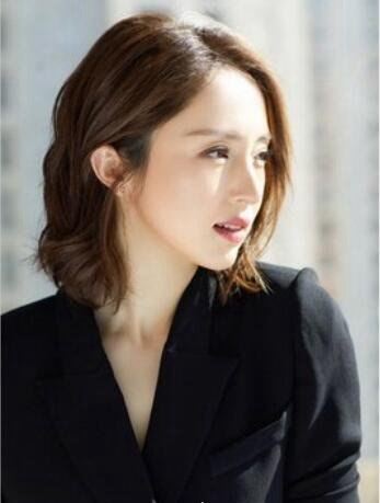 网传董璇也不干净是怎么回事 早年被某金主爸爸包养(资源好到爆)