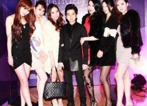 许家印儿子资料曝光 小儿子奢靡/大儿子拥有真才实学
