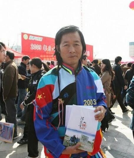 中国摩托车环球第一人 陈良全的地球通行证是真是假(是假的)