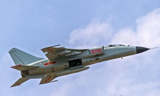 中国最先进的轰炸机 轰 20轰炸机最逆天(比轰 6k强5倍)