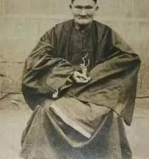 世界上最年长的人排行榜 “菜篮公”陈俊活了四个世纪（443岁）