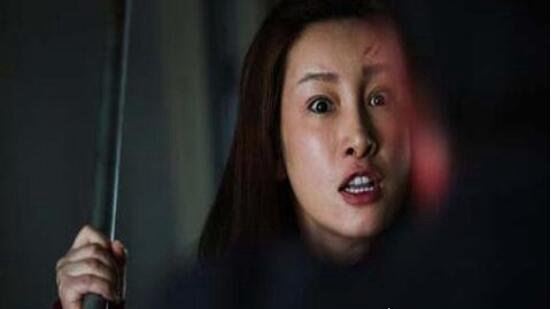 秦海璐养小鬼碎尸案视频 在地下车库被小鬼附身掐脖子