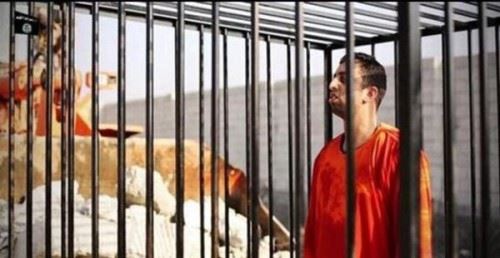 飞行员卡萨斯贝活活被火烧死 场面一度惨绝人寰