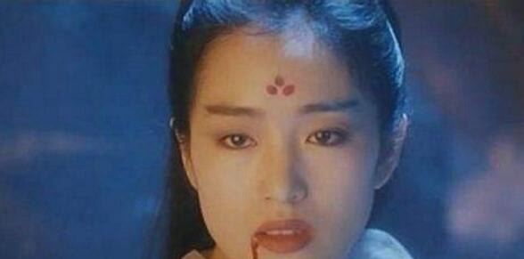 天山童姥叫什么？名叫巫行云(天龙八部中武功最高的女人)