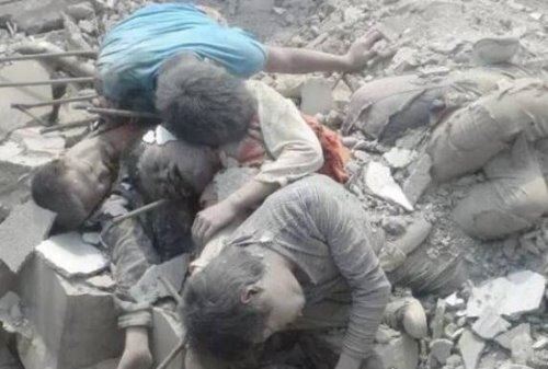 汶川地震不敢公开照片 每一长都让人看了非常难过