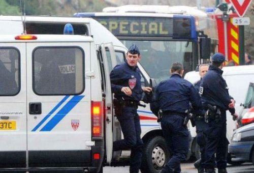 法国44名警察自杀 今年将是法国警界的“黑色年”