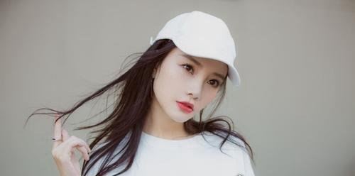 李小璐删结婚照什么意思 确定与贾乃亮离婚？