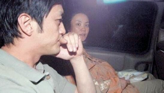 王菲发短信斥责李亚鹏 言辞犀利要你干吗真没用