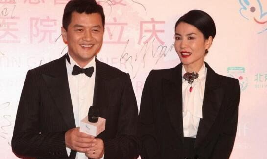 王菲发短信斥责李亚鹏 言辞犀利要你干吗真没用