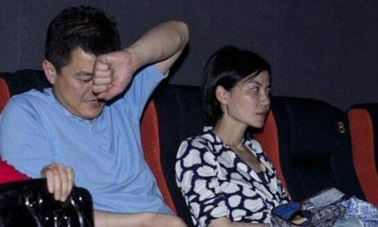 王菲发短信斥责李亚鹏 言辞犀利要你干吗真没用