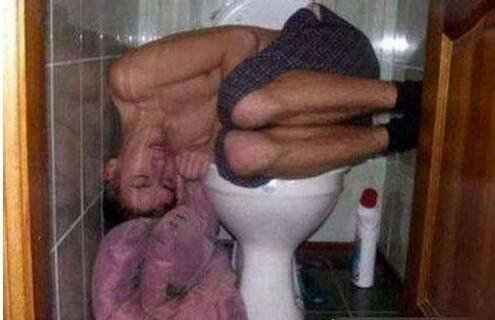 24睡姿图详解 最健康的是图7(超奇葩的睡姿图片欣赏)