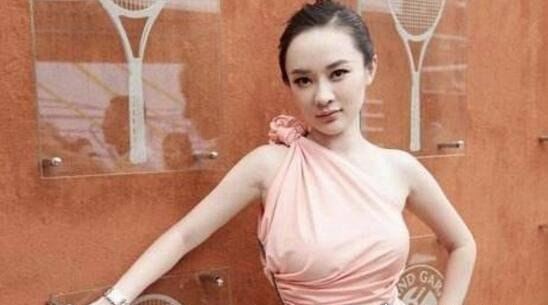 霍思燕的胸围进化史 怀孕后从A贫乳激增D爆乳